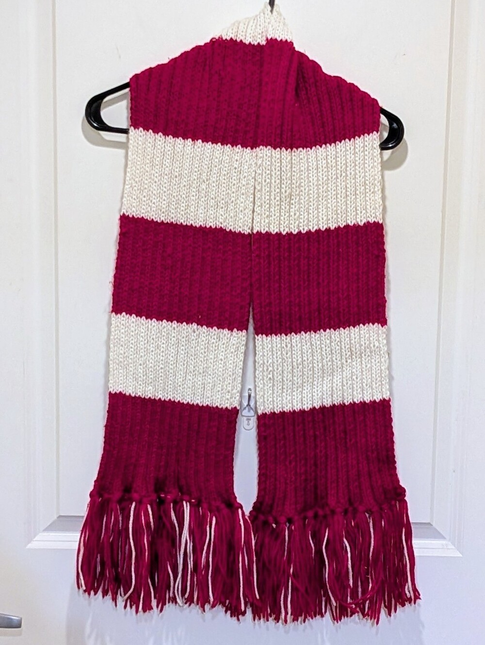 3/$30 EUC Handmade Chunky Rib Knit Red and White Striped Fringed Scarf